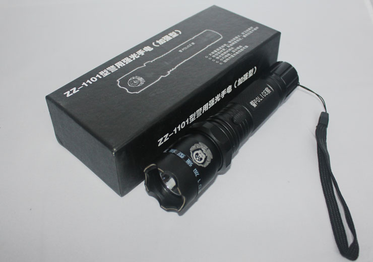 zz1101型警用强光手电图片